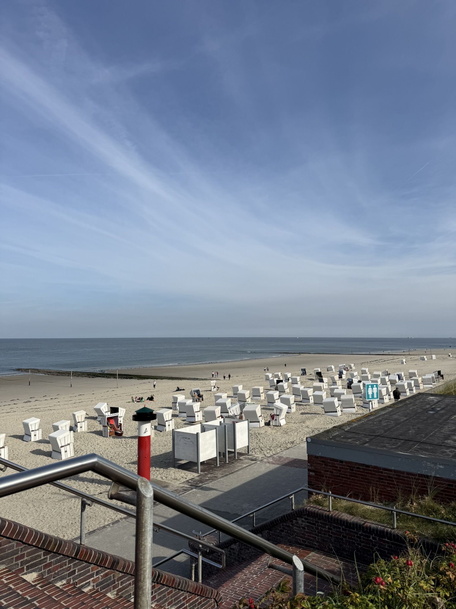 Hauptstrand Wangerooge mit Strandkörben